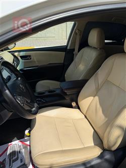 تويوتا أفالون